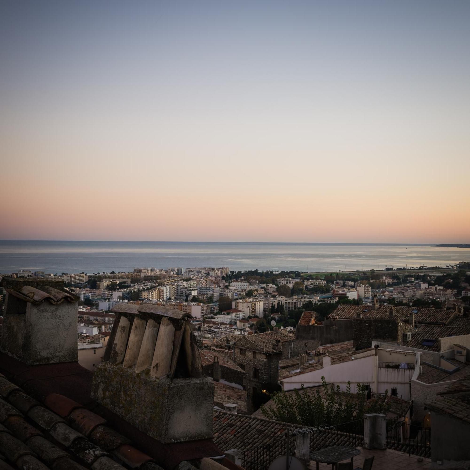 Le Grimaldi Panzió Cagnes-sur-Mer Kültér fotó